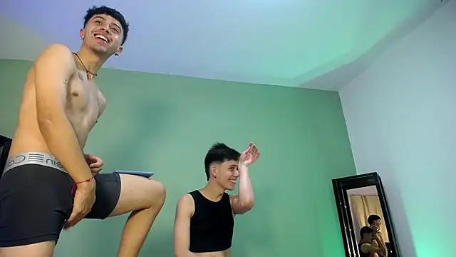 Michael twink  online show from 18, 9, 2025