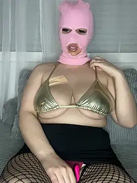 Snapshot of emiliafrancaise chatting on 5, 3, 2026 emiliafrancaise online show from 5, 3, 2026