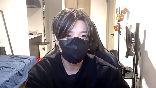 Snapshot of Mei-Tanaka chatting on 22, 10, 2025 Mei-Tanaka online show from 22, 10, 2025