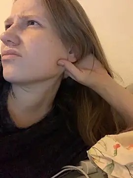 Leya F online show from 13, 9, 2025