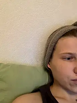 Leya F online show from 18, 9, 2025