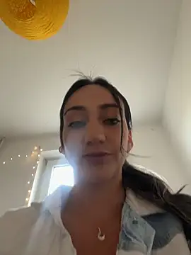 Snapshot of Ninabigtitied chatting on 11, 11, 2025 Ninabigtitied online show from 11, 11, 2025