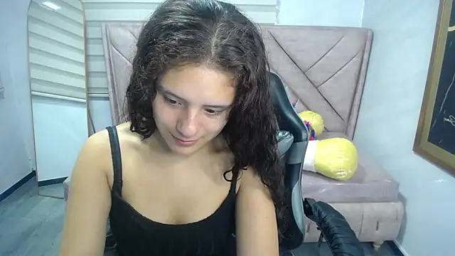 Snapshot of Velvet_Moon_V chatting on 10, 9, 2025 Velvet Moon V online show from 10, 9, 2025