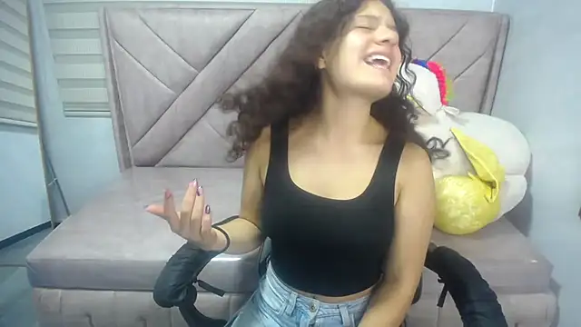 Snapshot of Velvet_Moon_V chatting on 13, 9, 2025 Velvet Moon V online show from 13, 9, 2025