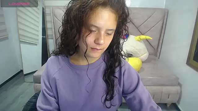 Snapshot of Velvet_Moon_V chatting on 16, 9, 2025 Velvet Moon V online show from 16, 9, 2025