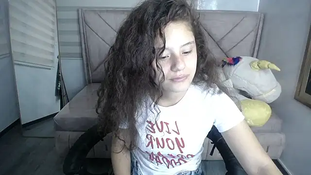 Snapshot of Velvet_Moon_V chatting on 17, 9, 2025 Velvet Moon V online show from 17, 9, 2025