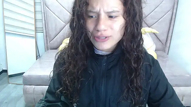 Snapshot of Velvet_Moon_V chatting on 18, 9, 2025 Velvet Moon V online show from 18, 9, 2025