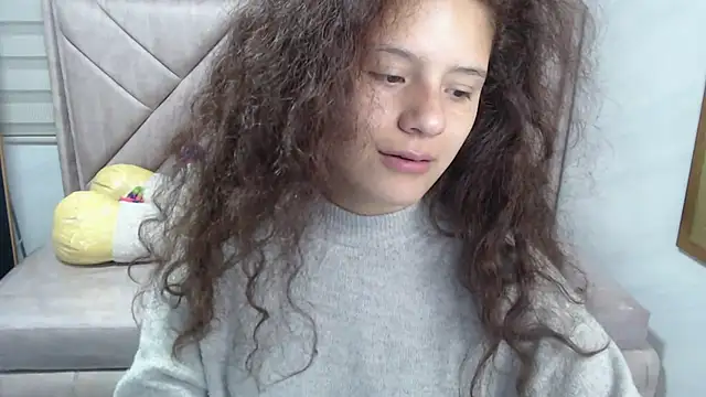 Snapshot of Velvet_Moon_V chatting on 19, 9, 2025 Velvet Moon V online show from 19, 9, 2025