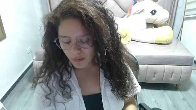 Snapshot of Velvet_Moon_V chatting on 1, 11, 2025 Velvet Moon V online show from 1, 11, 2025