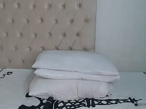 Snapshot of Lolly_Ramochele chatting on 5, 10, 2025 Lolly Ramochele online show from 5, 10, 2025