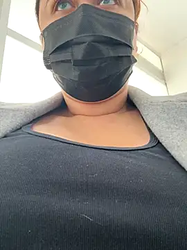 maddy Bloomm online show from 17, 11, 2025