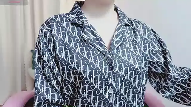 Snapshot of Miu-999 chatting on 6, 3, 2026 Miu-999 online show from 6, 3, 2026