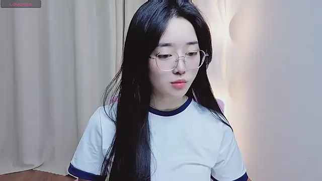 Snapshot of Miu-999 chatting on 3, 4, 2026 Miu-999 online show from 3, 4, 2026