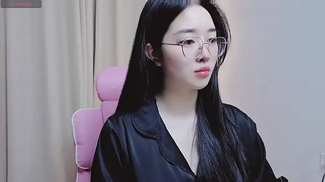 Snapshot of Miu-999 chatting on 14, 4, 2026 Miu-999 online show from 14, 4, 2026