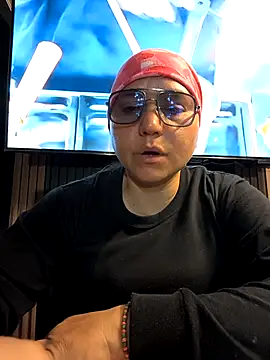 Snapshot of haashkyo chatting on 11, 11, 2025 haashkyo online show from 11, 11, 2025