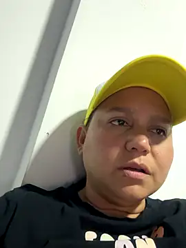 Snapshot of haashkyo chatting on 4, 12, 2025 haashkyo online show from 4, 12, 2025