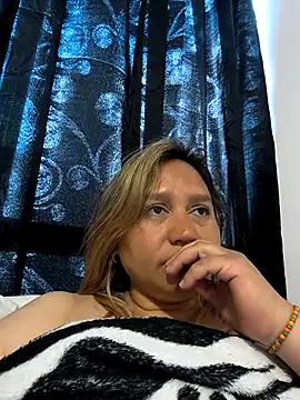 Snapshot of haashkyo chatting on 22, 4, 2026 haashkyo online show from 22, 4, 2026