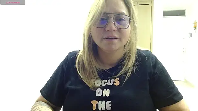 Snapshot of haashkyo chatting on 2, 6, 2026 haashkyo online show from 2, 6, 2026