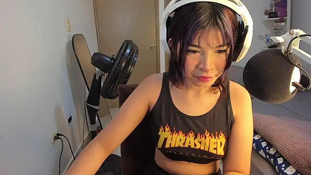 Snapshot of Kirachan98 chatting on 9, 5, 2026 Kirachan98 online show from 9, 5, 2026
