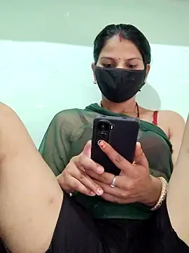 Snapshot of poojam93 chatting on 14, 9, 2025 poojam93 online show from 14, 9, 2025