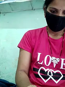 Snapshot of poojam93 chatting on 18, 9, 2025 poojam93 online show from 18, 9, 2025