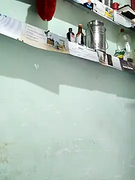 Snapshot of poojam93 chatting on 21, 9, 2025 poojam93 online show from 21, 9, 2025