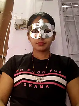 Snapshot of poojam93 chatting on 27, 9, 2025 poojam93 online show from 27, 9, 2025