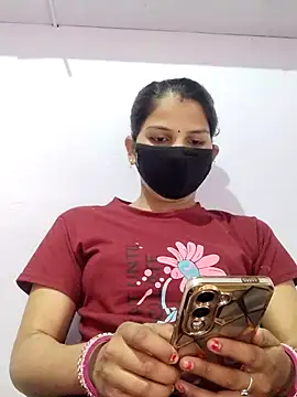 Snapshot of poojam93 chatting on 5, 10, 2025 poojam93 online show from 5, 10, 2025