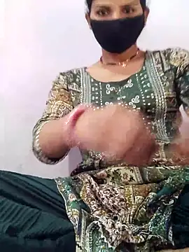 Snapshot of poojam93 chatting on 16, 10, 2025 poojam93 online show from 16, 10, 2025