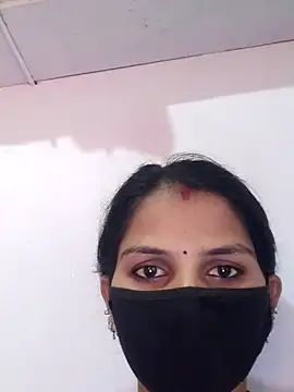 Snapshot of poojam93 chatting on 18, 10, 2025 poojam93 online show from 18, 10, 2025