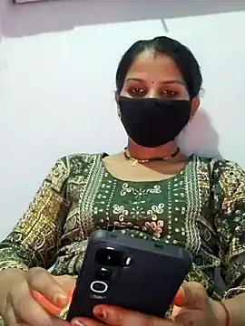 Snapshot of poojam93 chatting on 18, 10, 2025 poojam93 online show from 18, 10, 2025