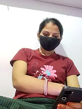 Snapshot of poojam93 chatting on 27, 10, 2025 poojam93 online show from 27, 10, 2025