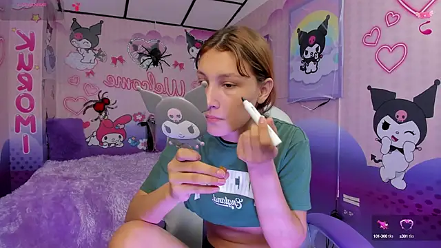 Snapshot of michell__petit_ chatting on 15, 10, 2025 michell petit online show from 15, 10, 2025