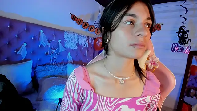 Jade rey  online show from 17, 10, 2025