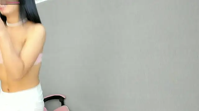 kendal hot01 online show from 5, 1, 2026