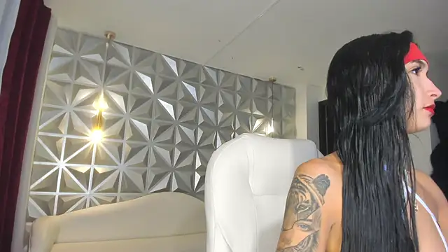 Snapshot of hellen_tease chatting on 22, 12, 2025 hellen tease online show from 22, 12, 2025