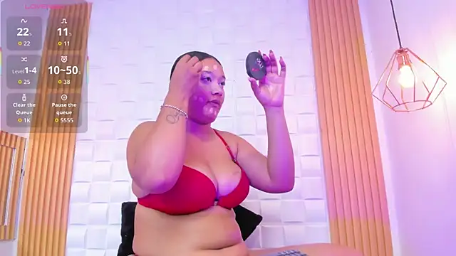 Snapshot of AriaBelle chatting on 27, 11, 2025 AriaBelle online show from 27, 11, 2025