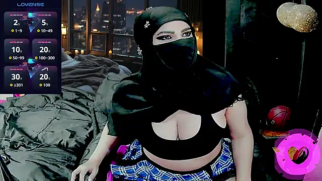 SultanaLayla online show from 6, 11, 2025