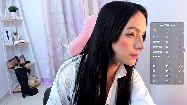 Snapshot of sarah_saenz_ chatting on 16, 10, 2025 sarah saenz  online show from 16, 10, 2025