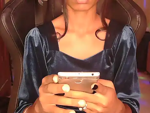 Snapshot of Simmi_Ji chatting on 15, 11, 2025 Simmi Ji online show from 15, 11, 2025