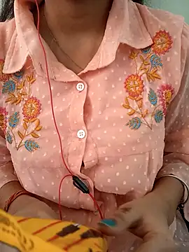 Snapshot of Neha_Tyagi chatting on 13, 10, 2025 Neha Tyagi online show from 13, 10, 2025