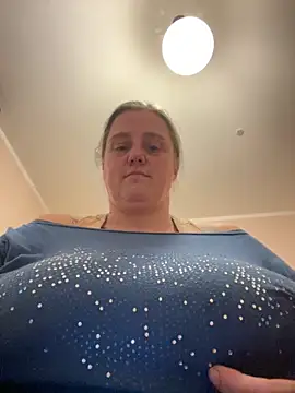 Snapshot of vaccabbw chatting on 5, 11, 2025 vaccabbw online show from 5, 11, 2025