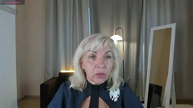 LiliaMoons online show from 25, 9, 2025