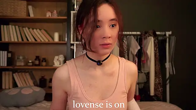 Snapshot of AlbertaClack chatting on 11, 11, 2025 AlbertaClack online show from 11, 11, 2025