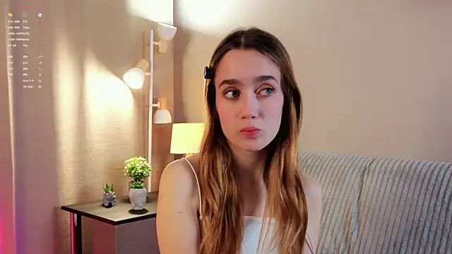 Snapshot of EarleneBrayton chatting on 6, 11, 2025 EarleneBrayton online show from 6, 11, 2025