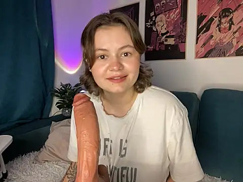 MoonIvy  online show from 14, 9, 2025