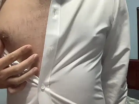 Snapshot of lahungdj12 chatting on 4, 11, 2025 lahungdj12 online show from 4, 11, 2025