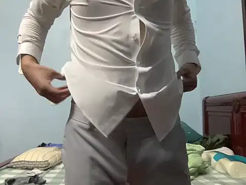 Snapshot of lahungdj12 chatting on 10, 11, 2025 lahungdj12 online show from 10, 11, 2025