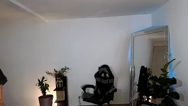 Wyatt Rose online show from 29, 9, 2025