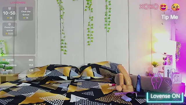 Snapshot of mia_rousse25 chatting on 3, 5, 2026 mia rousse25 online show from 3, 5, 2026